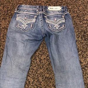 Buckle jeans